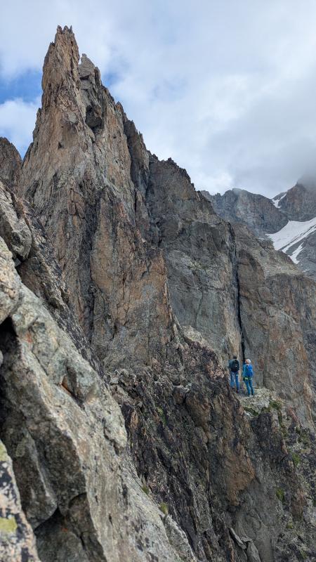 Vue sur la 3ème pointe et le surplomb tout en haut