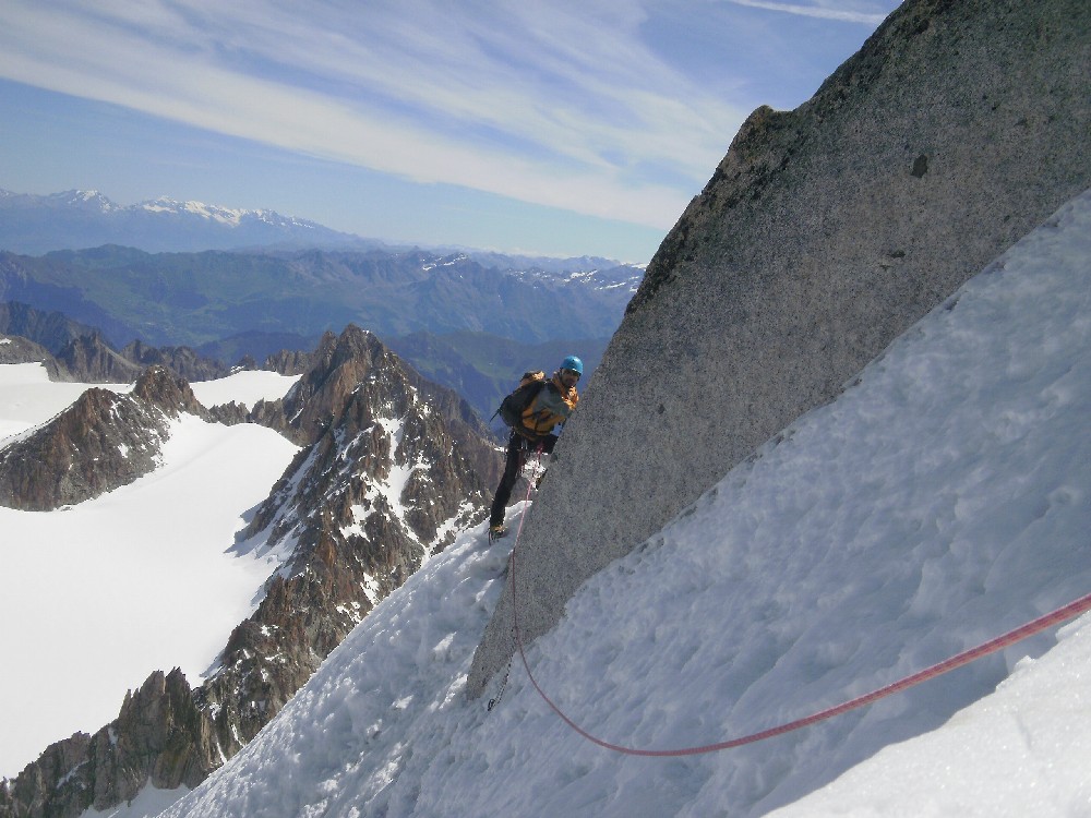 Passage en versant nord sur l'arête