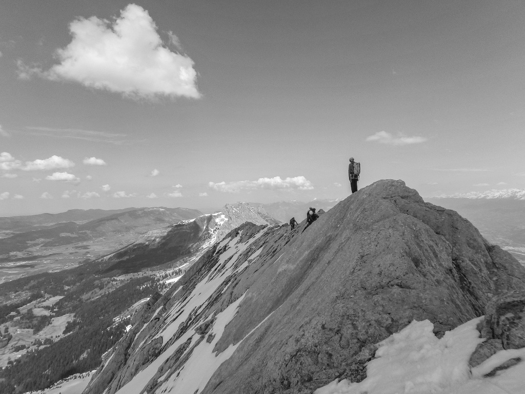 sur les arêtes