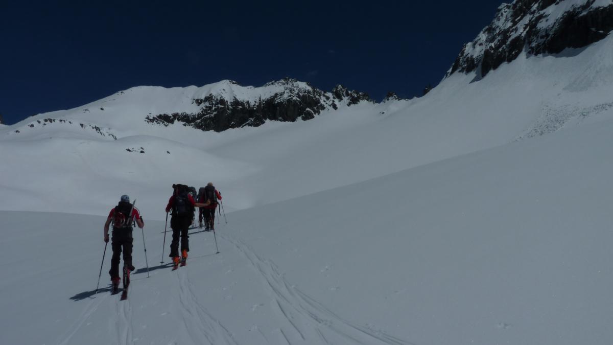 Vers 3000m, le col est à droite